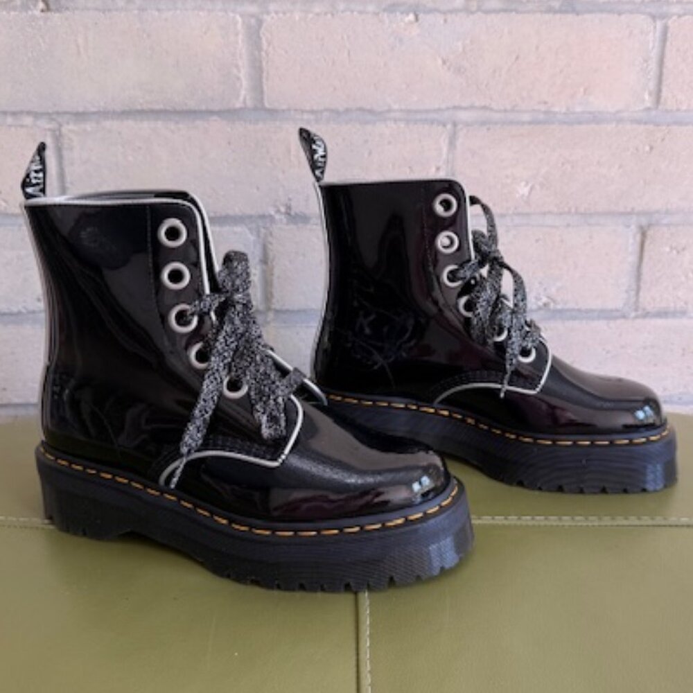 Dr. Martens Molly black patent leather with silver boot size US W 11 / UK 9 NIB